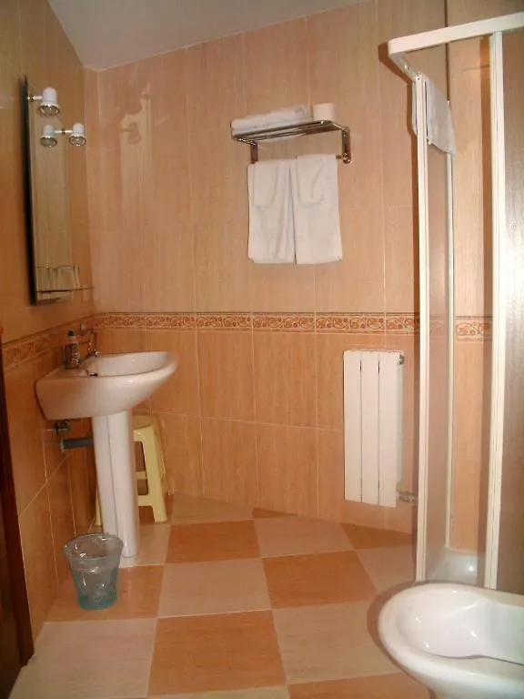 Hostal Camino Real Granada Guest house